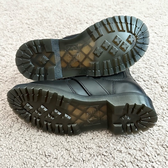 Dr. Martens 2976 Chelsea Buckle Leather Boot Womens 5 - Picture 13 of 13